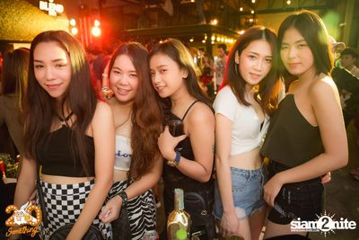 Make Up Party w/ Thaitanium at 20Something Bar — photo 132