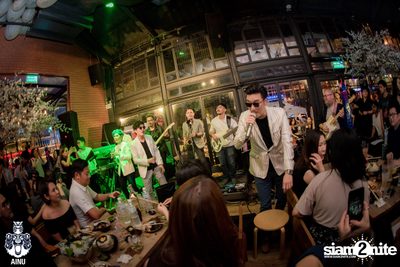 Burin Boonvisut at AINU Bar — photo 39