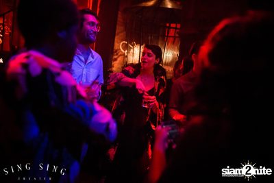 BLING IT กับ Bangkok Invaders ที่ ซิง ซิง เธียเตอร์ — photo 10