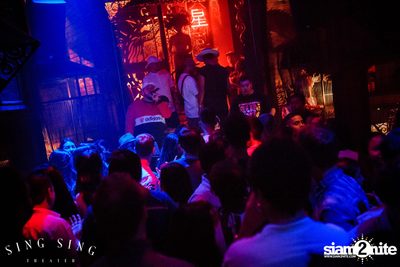 BLING IT กับ Bangkok Invaders ที่ ซิง ซิง เธียเตอร์ — photo 33