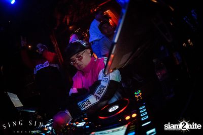 BLING IT กับ Bangkok Invaders ที่ ซิง ซิง เธียเตอร์ — photo 45