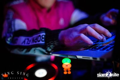 BLING IT กับ Bangkok Invaders ที่ ซิง ซิง เธียเตอร์ — photo 54
