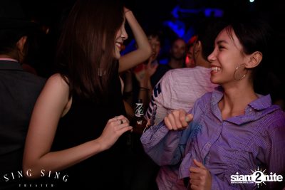 BLING IT กับ Bangkok Invaders ที่ ซิง ซิง เธียเตอร์ — photo 57