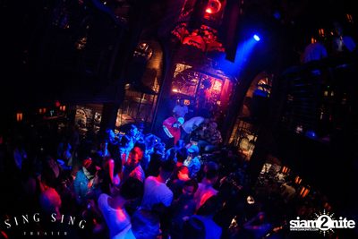 BLING IT กับ Bangkok Invaders ที่ ซิง ซิง เธียเตอร์ — photo 68