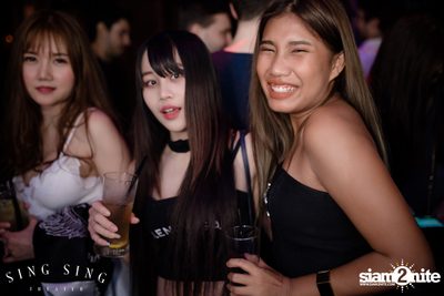 BLING IT กับ Bangkok Invaders ที่ ซิง ซิง เธียเตอร์ — photo 104