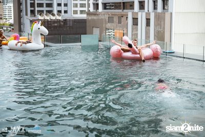 Infinity Pool Party Launch at Liquid Pool Bar — photo 7