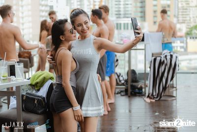 Infinity Pool Party Launch at Liquid Pool Bar — photo 31
