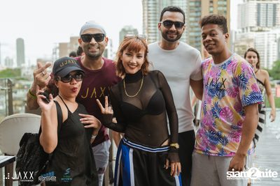 Infinity Pool Party Launch at Liquid Pool Bar — photo 38