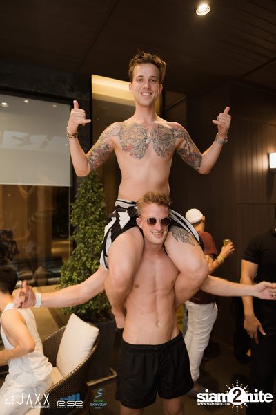 Infinity Pool Party Launch at Liquid Pool Bar — photo 97