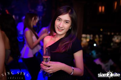 BLING IT กับ Bangkok Invaders ที่ ซิง ซิง เธียเตอร์ — photo 22