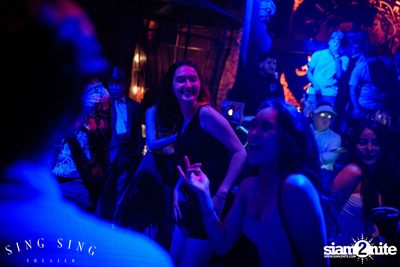 BLING IT กับ Bangkok Invaders ที่ ซิง ซิง เธียเตอร์ — photo 23