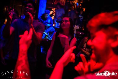BLING IT กับ Bangkok Invaders ที่ ซิง ซิง เธียเตอร์ — photo 24