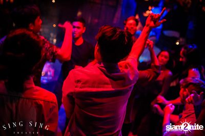 BLING IT กับ Bangkok Invaders ที่ ซิง ซิง เธียเตอร์ — photo 26