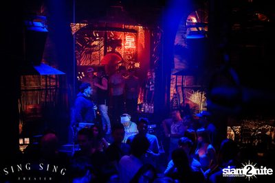 BLING IT กับ Bangkok Invaders ที่ ซิง ซิง เธียเตอร์ — photo 32