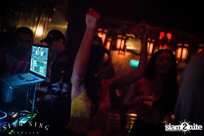 BLING IT กับ Bangkok Invaders ที่ ซิง ซิง เธียเตอร์ — photo 44