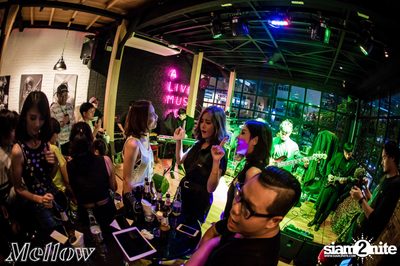 Mellow Thonglor Grown Up กับ Dax Rock Rider  — photo 132