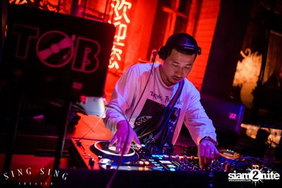 BLING IT กับ Bangkok Invaders ที่ ซิง ซิง เธียเตอร์ — photo 5