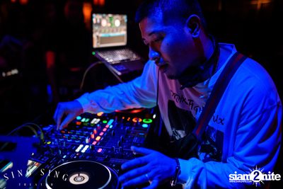BLING IT กับ Bangkok Invaders ที่ ซิง ซิง เธียเตอร์ — photo 18
