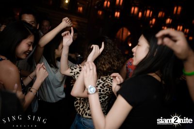 BLING IT กับ Bangkok Invaders ที่ ซิง ซิง เธียเตอร์ — photo 46