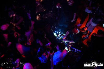 BLING IT กับ Bangkok Invaders ที่ ซิง ซิง เธียเตอร์ — photo 48