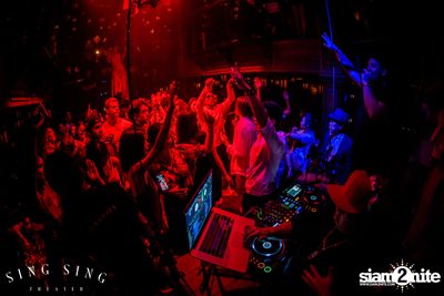 BLING IT กับ Bangkok Invaders ที่ ซิง ซิง เธียเตอร์ — photo 55