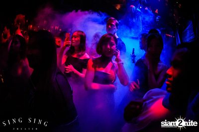 BLING IT กับ Bangkok Invaders ที่ ซิง ซิง เธียเตอร์ — photo 60