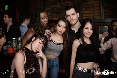 BLING IT กับ Bangkok Invaders ที่ ซิง ซิง เธียเตอร์ — photo 124
