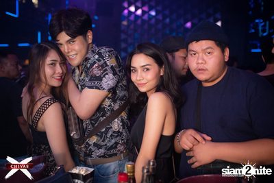 Potato ที่ ดิฟเฟอร์ ผับ พัทยา — photo 143
