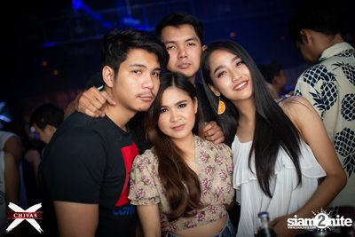 Potato ที่ ดิฟเฟอร์ ผับ พัทยา — photo 153