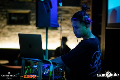 Bangkok Invaders at CHOW Bar & Cafe — photo 14