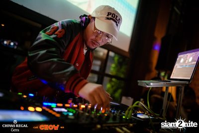 Bangkok Invaders at CHOW Bar & Cafe — photo 46