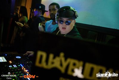 Bangkok Invaders at CHOW Bar & Cafe — photo 84