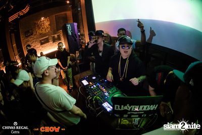 Bangkok Invaders at CHOW Bar & Cafe — photo 91