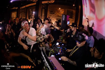 Bangkok Invaders at CHOW Bar & Cafe — photo 93
