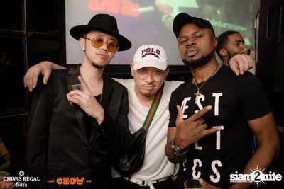 Bangkok Invaders at CHOW Bar & Cafe — photo 95