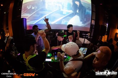 Bangkok Invaders at CHOW Bar & Cafe — photo 105