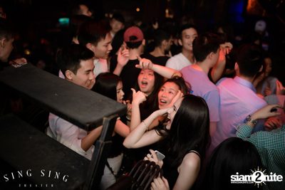 BLING IT กับ Bangkok Invaders ที่ ซิง ซิง เธียเตอร์ — photo 30