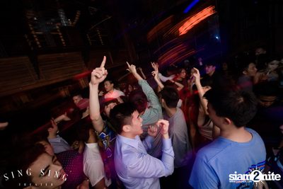 BLING IT กับ Bangkok Invaders ที่ ซิง ซิง เธียเตอร์ — photo 33