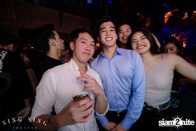 BLING IT กับ Bangkok Invaders ที่ ซิง ซิง เธียเตอร์ — photo 35