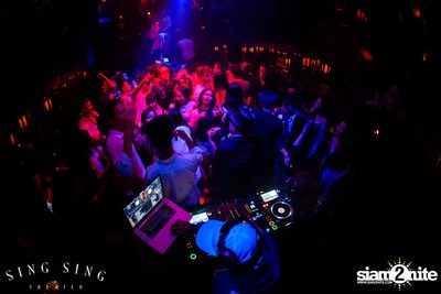 BLING IT กับ Bangkok Invaders ที่ ซิง ซิง เธียเตอร์ — photo 58