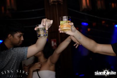 BLING IT กับ Bangkok Invaders ที่ ซิง ซิง เธียเตอร์ — photo 67
