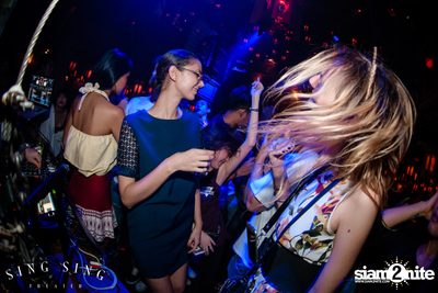 BLING IT กับ Bangkok Invaders ที่ ซิง ซิง เธียเตอร์ — photo 100
