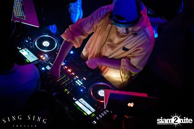 BLING IT กับ Bangkok Invaders ที่ ซิง ซิง เธียเตอร์ — photo 127