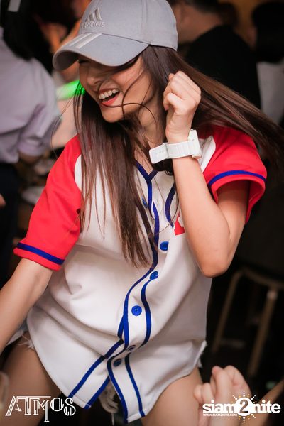 Singha Music w/ Aof Pongsak at Atmos (Album 1) — photo 140