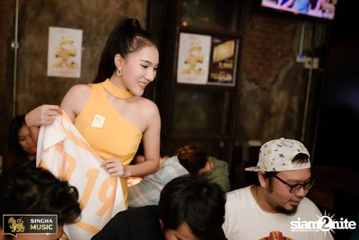 Singha Music w/ Aof Pongsak at Atmos (Album 2) — photo 21
