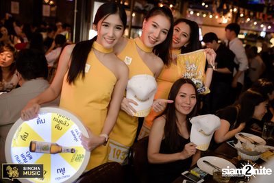 Singha Music w/ Aof Pongsak at Atmos (Album 2) — photo 34