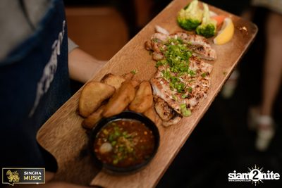 Singha Music w/ Aof Pongsak at Atmos (Album 2) — photo 38