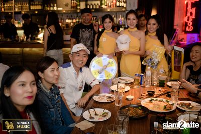 Singha Music w/ Aof Pongsak at Atmos (Album 2) — photo 41