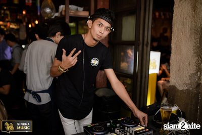 Singha Music w/ Aof Pongsak at Atmos (Album 2) — photo 52