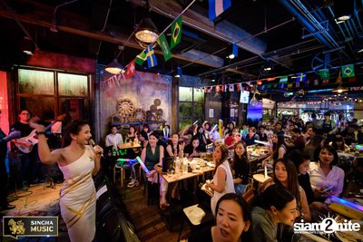 Singha Music w/ Aof Pongsak at Atmos (Album 2) — photo 74